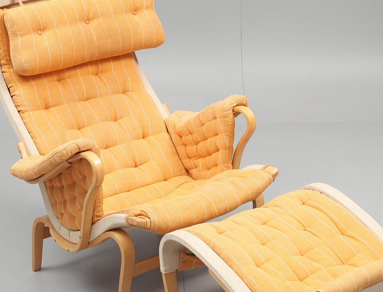 FÅTÖLJ med FOTPALL, "Pernilla", Bruno Mathsson, Dux.