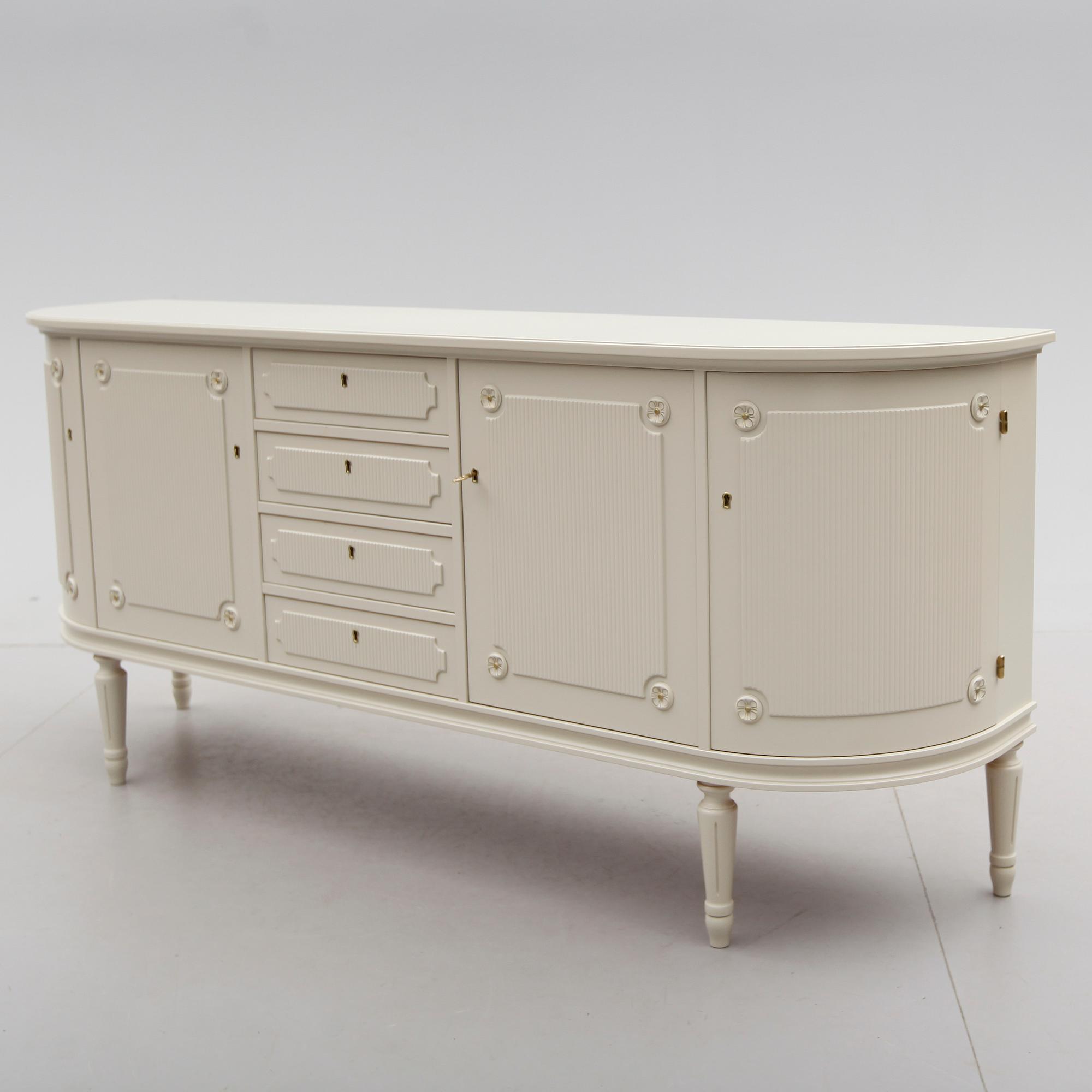 SIDEBOARD, gustaviansk stil, 1900-talets andra hälft.