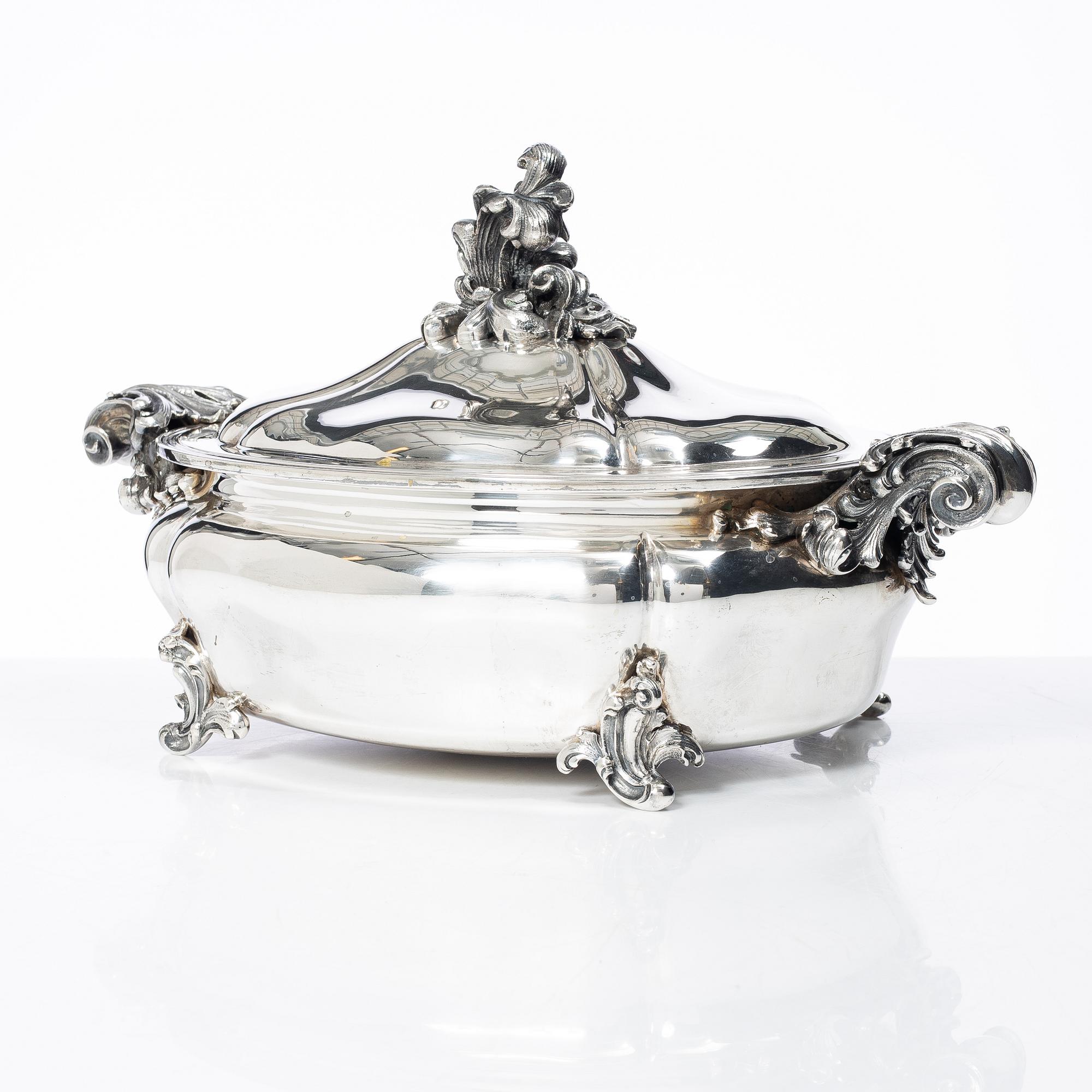 Terrin med lock, silver, rokokostil, Fratelli Broggi, Milano, Italien, 1900-tal.