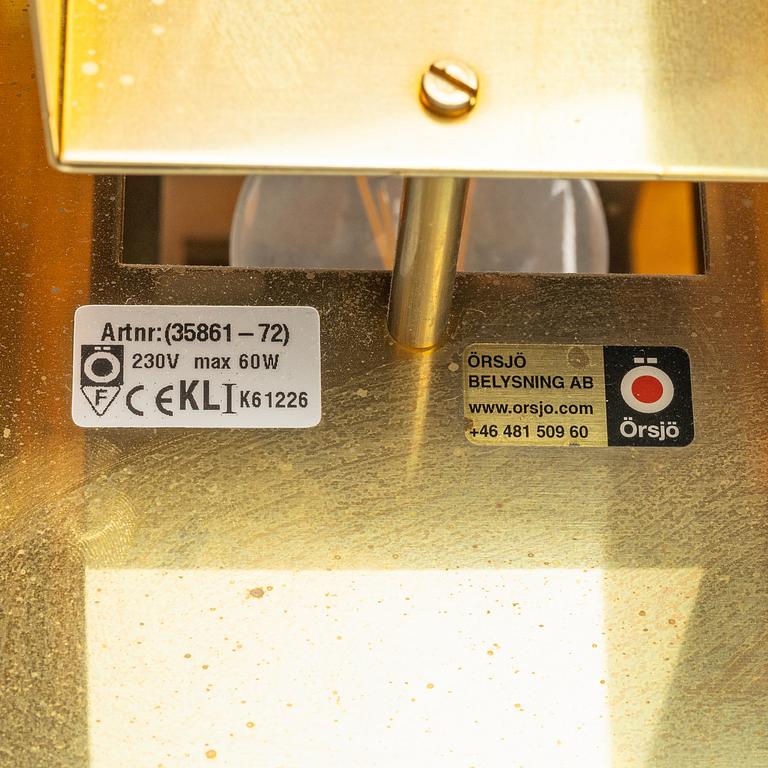 Folkform, a 'Skyline Pendant Lamp Medium', Örsjö Belysning.