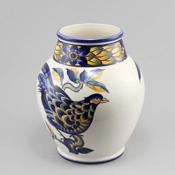 URNA, porslin, Christian Joachim för Royal Copenhagen, 1900-talets andra hälft.