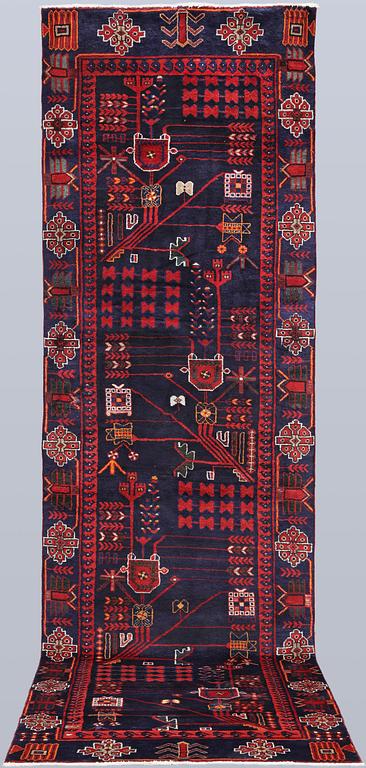 Gallerimatta, Hamadan, ca 400 x 117 cm.