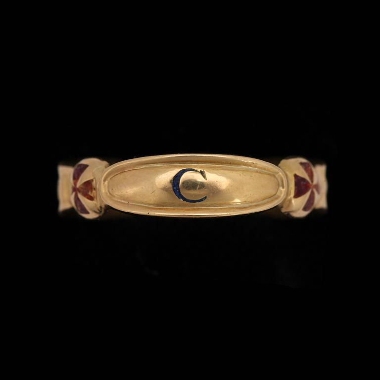 RING, Frimurarring, 18k guld med emalj. CF Carlman, Stockholm, 1956. Vikt 9g.