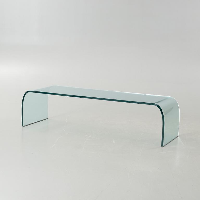 A glass coffeetable, "Ponte", by Angelo Cortesi for Fiam, Italy.
