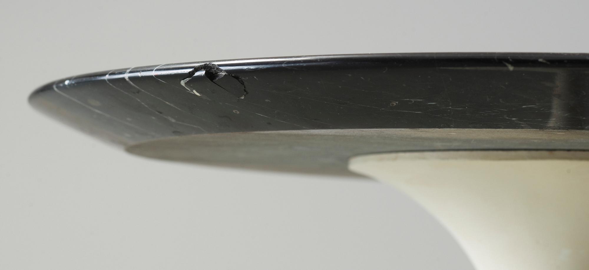 SOFFBORD, "Tulip", Eero Saarinen, Knoll International.