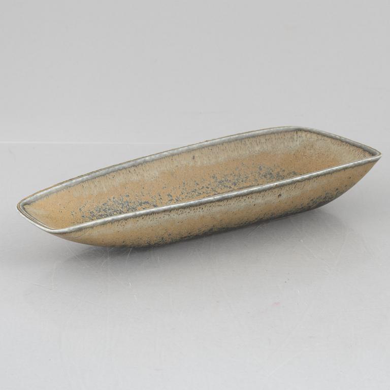 Gunnar Nylund, five pieces of stoneware, Rörstrand, Sweden.