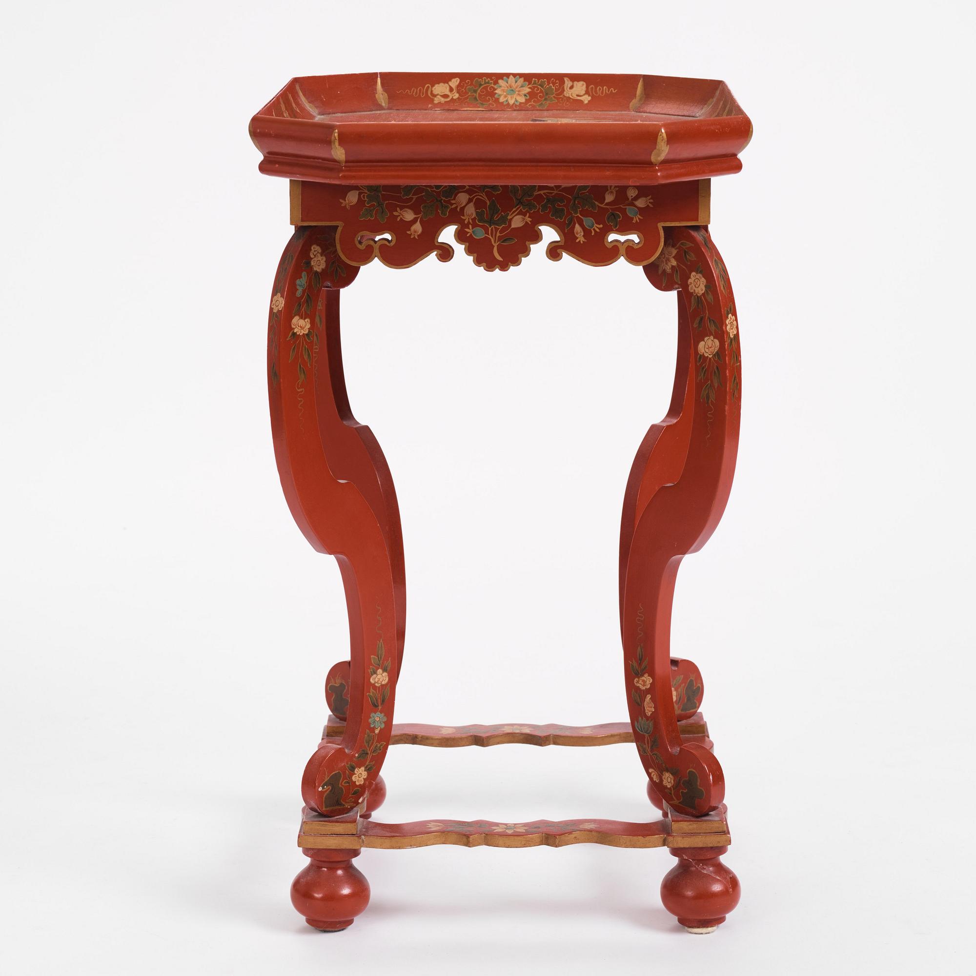 A chinoiserie table, 20th Century.