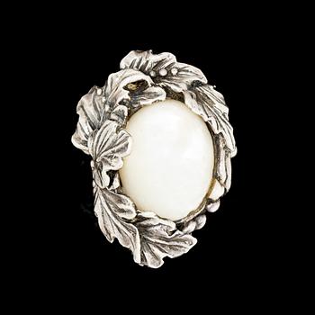 RING, silver, månsten. Vikt ca 16g.