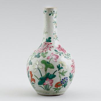 VAS, porslin, Kina, 1800/1900-tal.