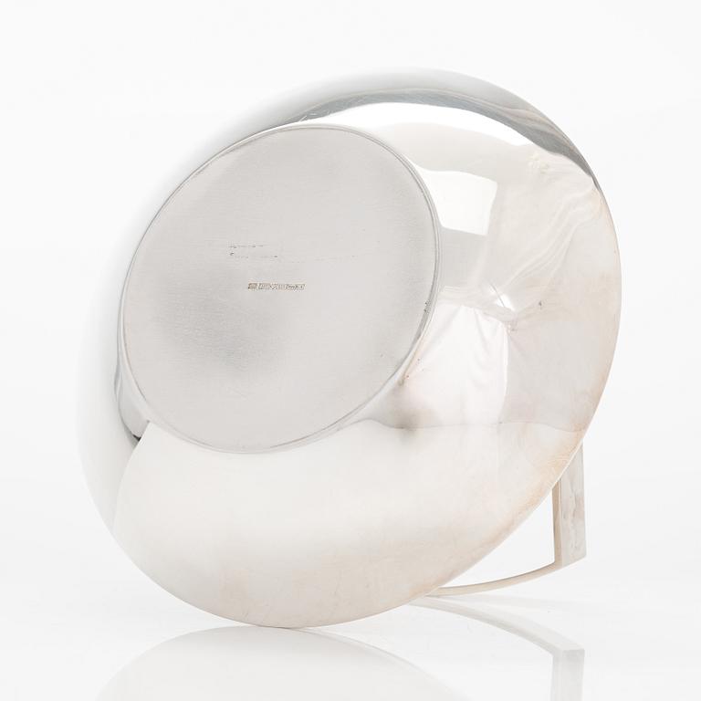 Pekka Piekäinen, a 3-piece sterling silver tea set, J.A.Tarkiainen, Helsinki 1988.