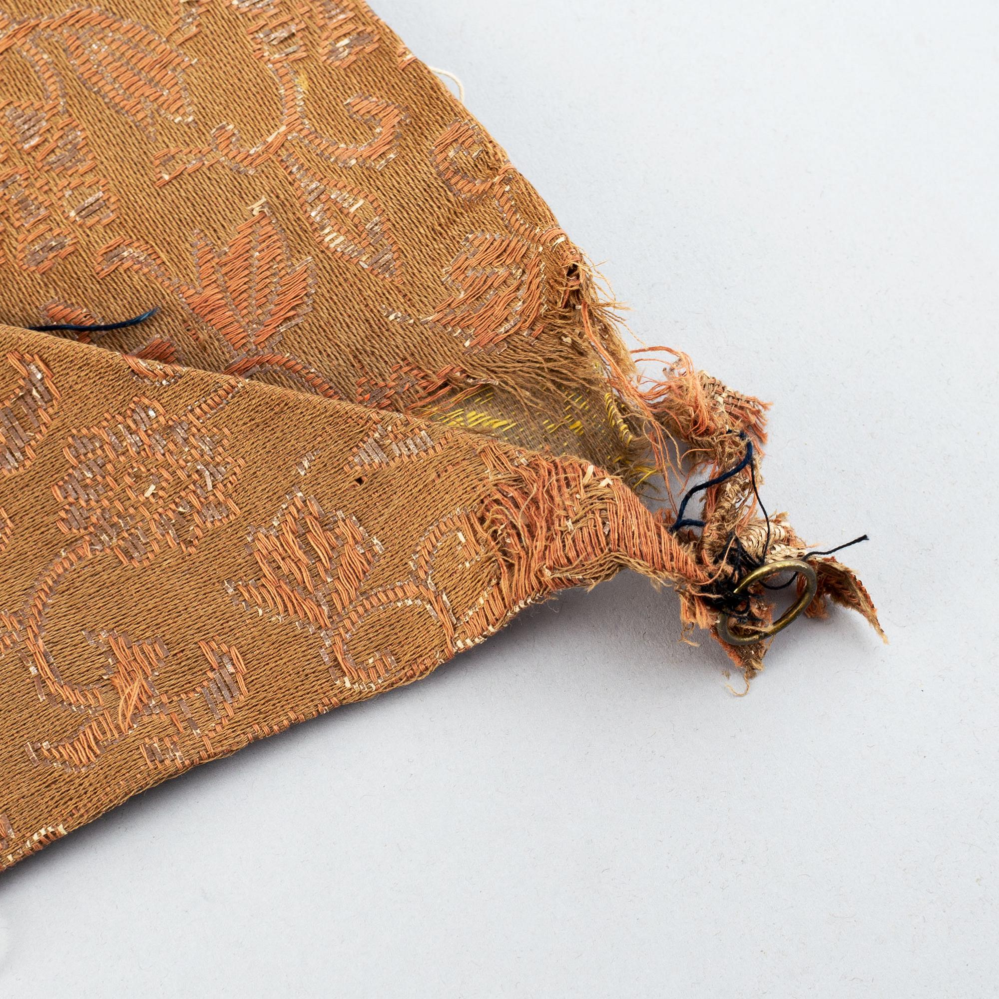 A Chinese embroidered textile, 20th century.