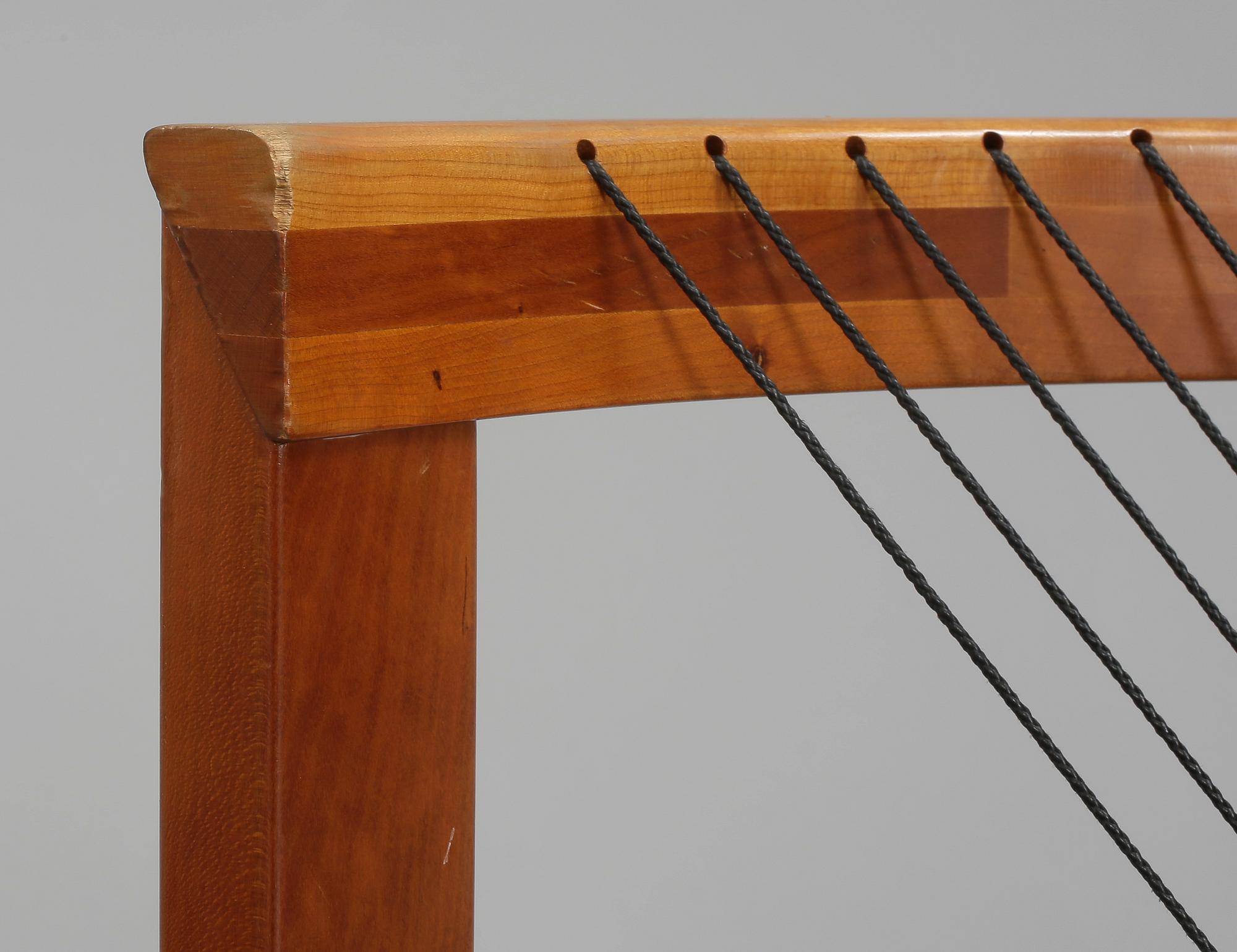 STOLAR, ett par, "String Chair", Niels Jörgen Haugesen, Danmark.