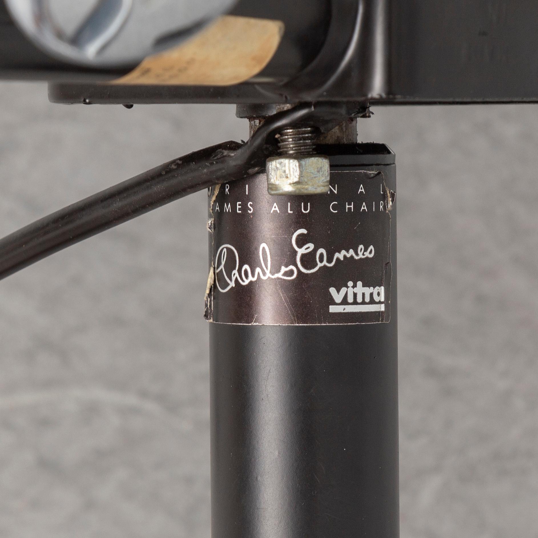 CHARLES AND RAY EAMES, an EA 117 chair.