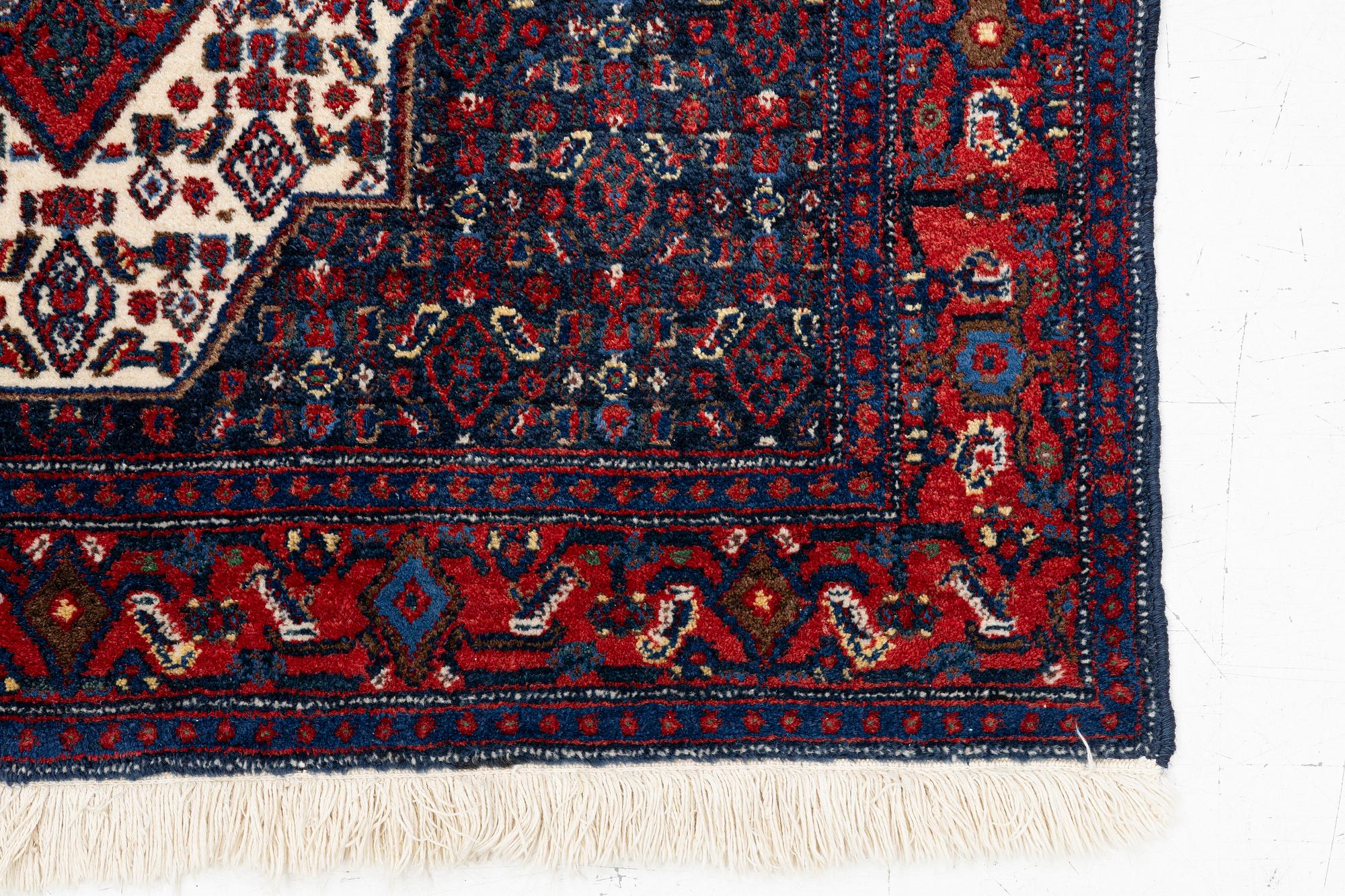 Carpet, Senneh, approx. 160 x 116 cm.
