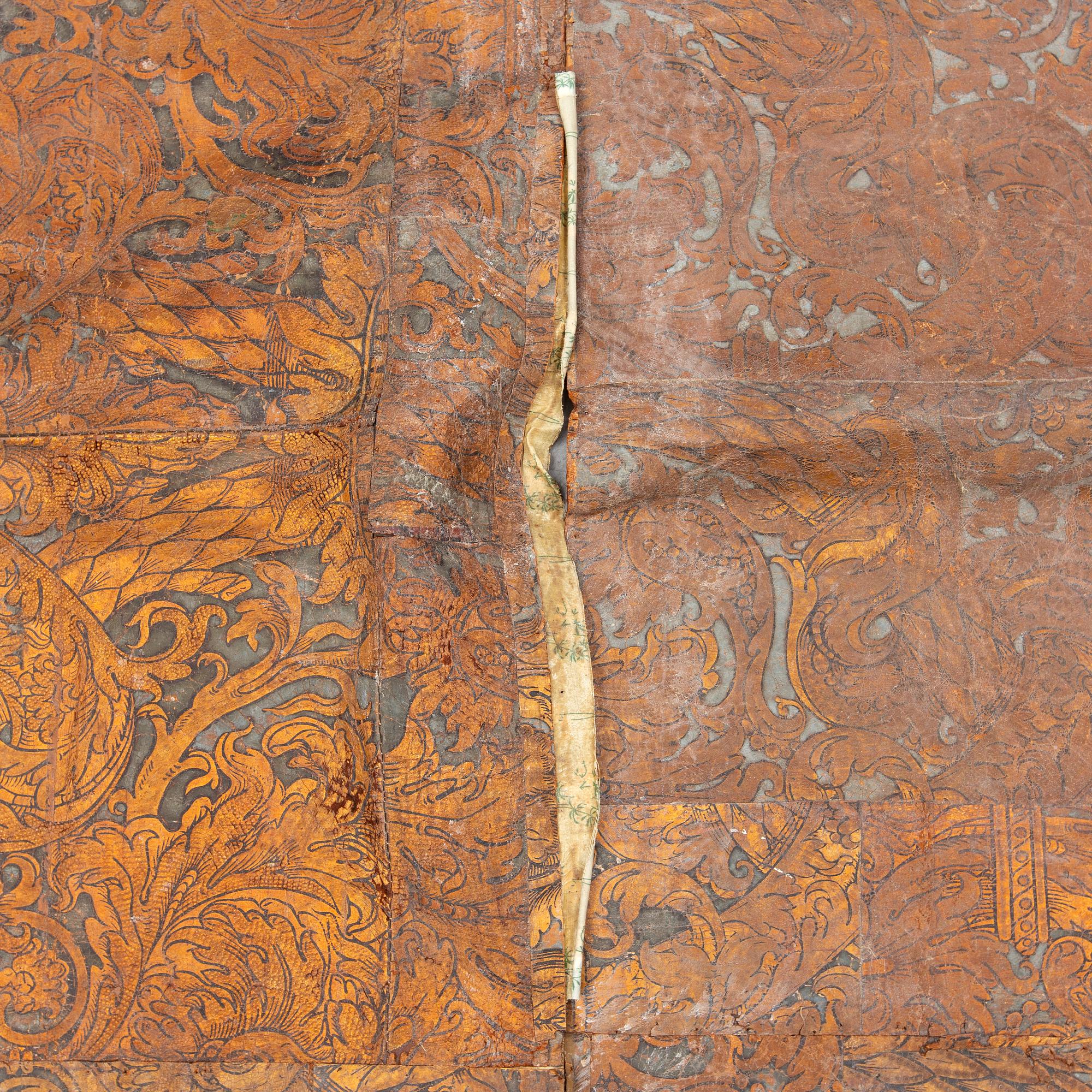 GILT LEATHER/WALLPAPER, probably Italy 17/18th century.