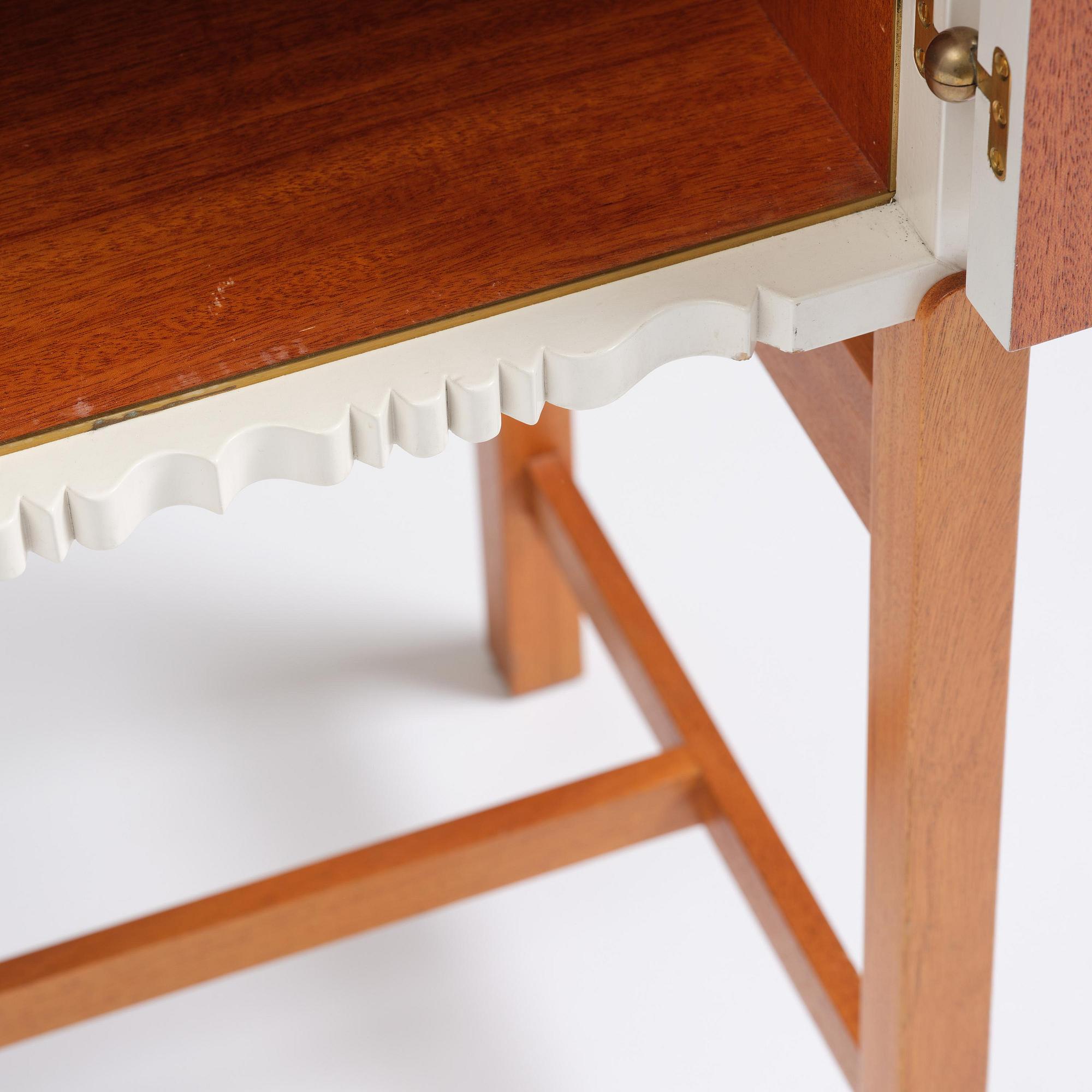 Josef Frank, a cabinet model 2192, Firma Svenskt Tenn, post 1985.