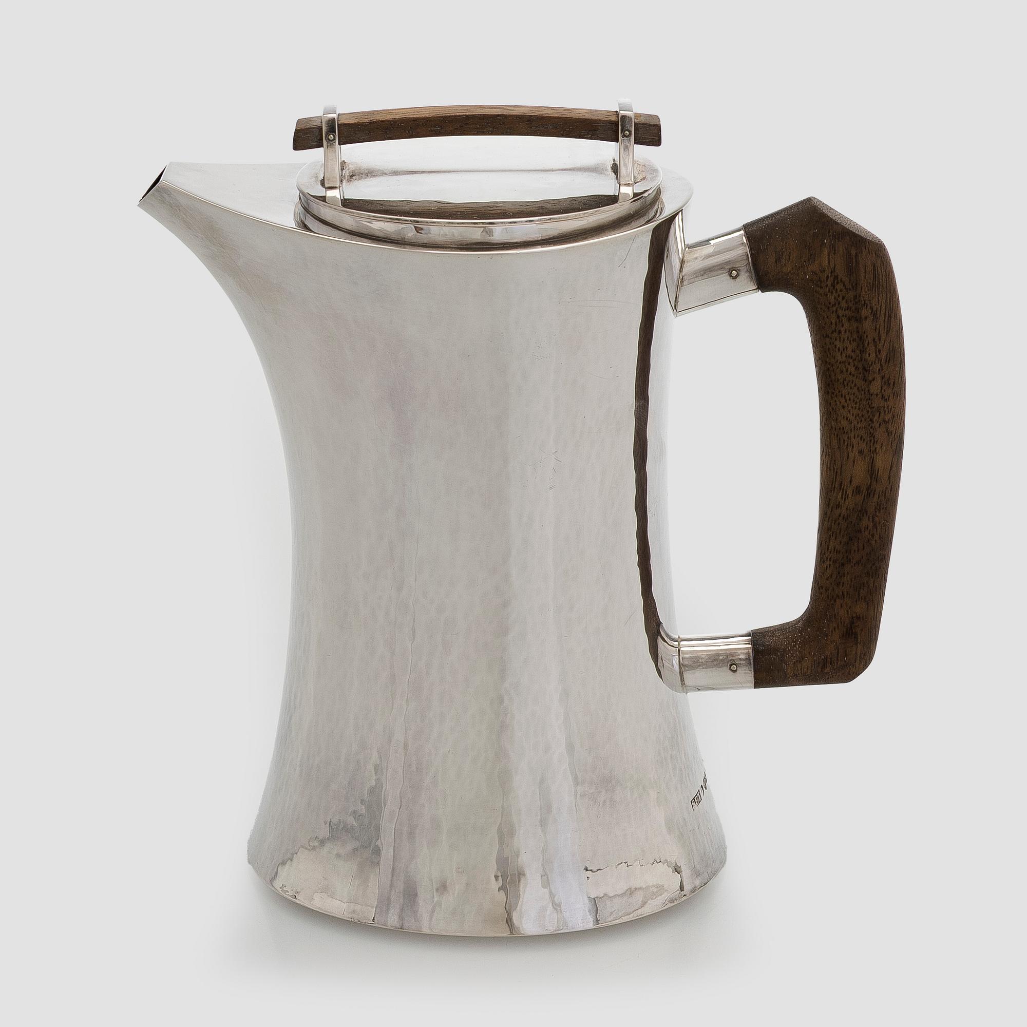 Einar Telander, A sterling silver coffee pot, Silversmedja Einar Telander, Stockholm 1977.