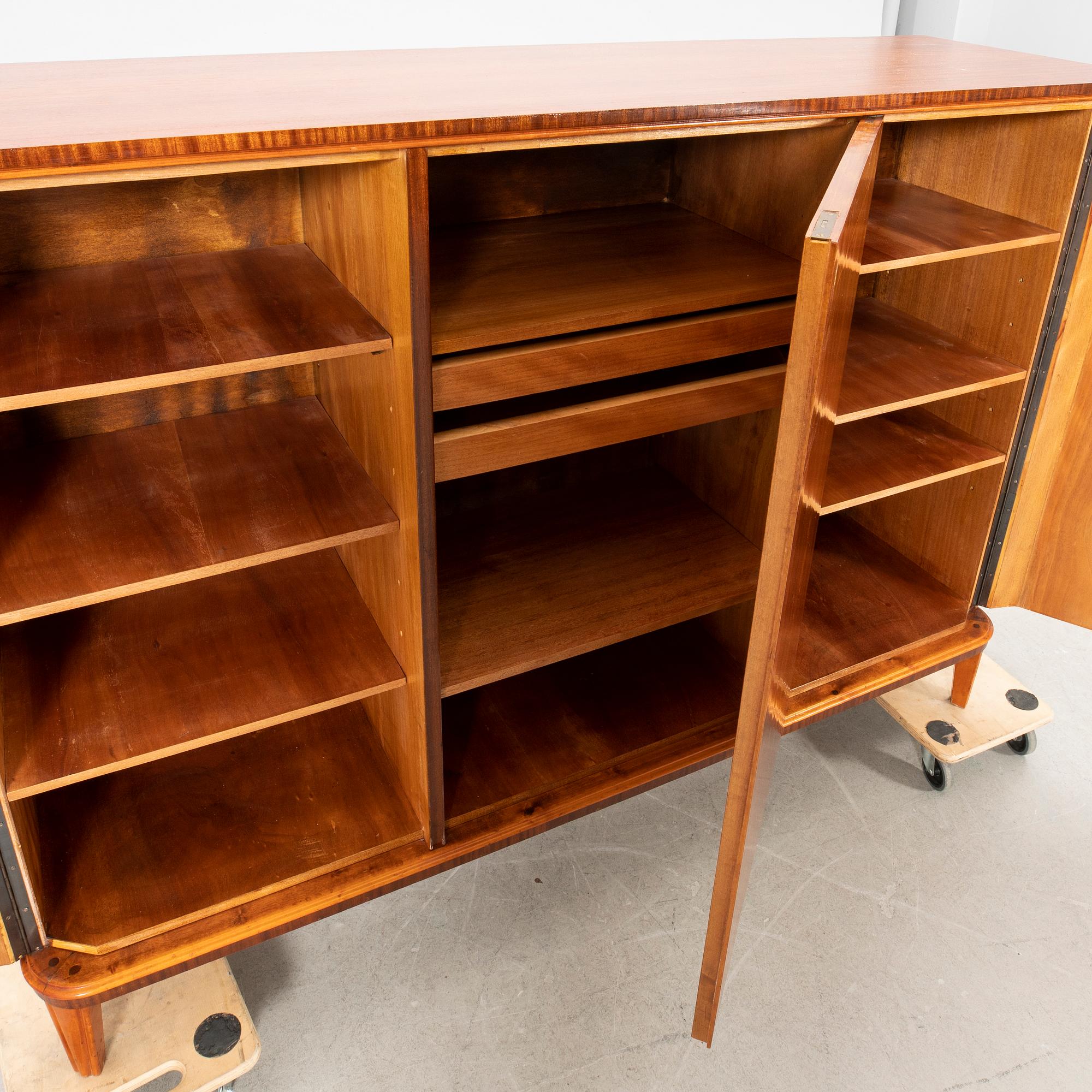 Cabinet/Sideboard 1940s/50s.