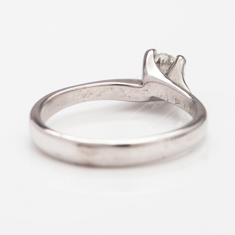 A 14K white gold ring with a diamond ca. 0.41 ct according to engraving.