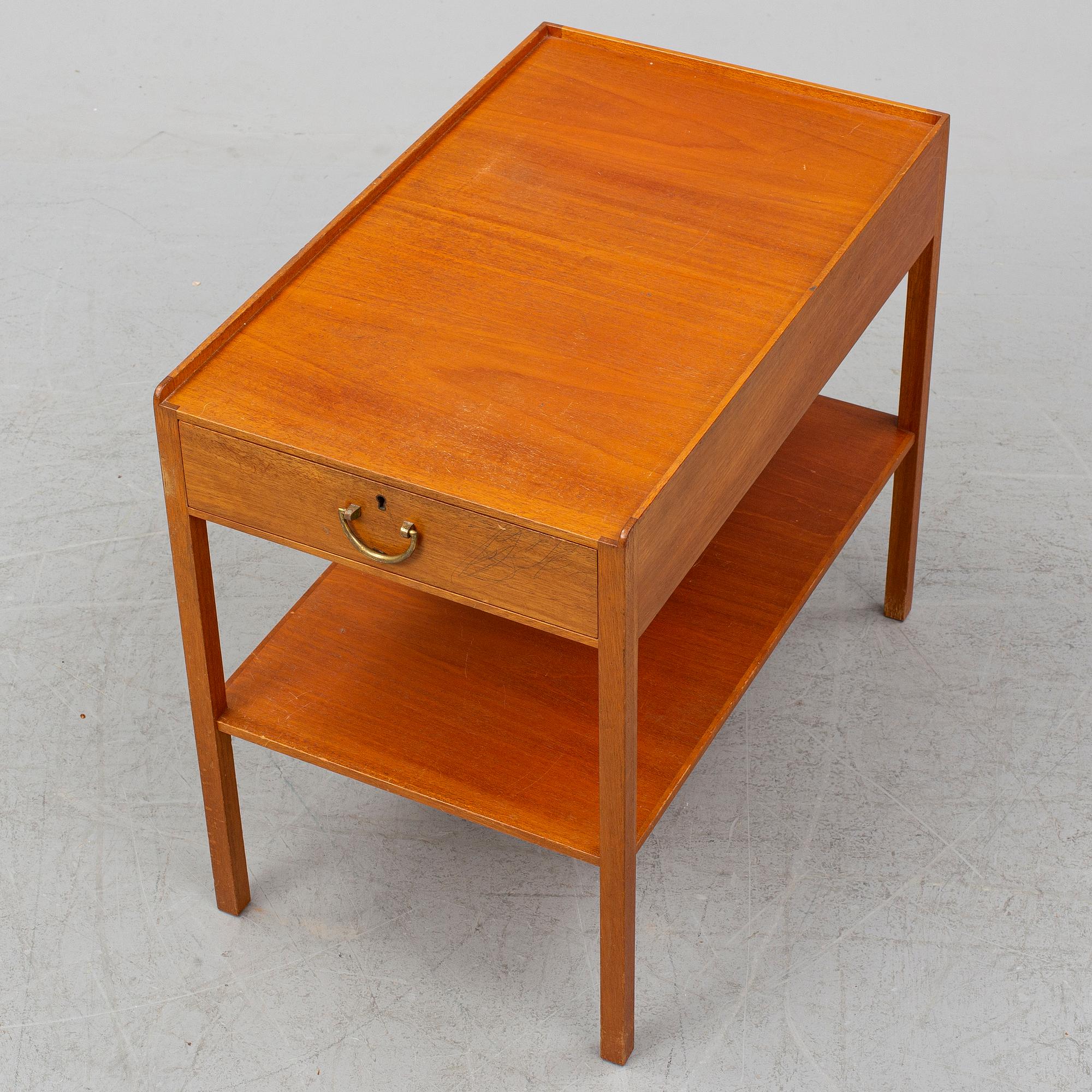 JOSEF FRANK, nattygsbord, Firma Svenskt Tenn, modell 914, proveniens Estrid Ericson.