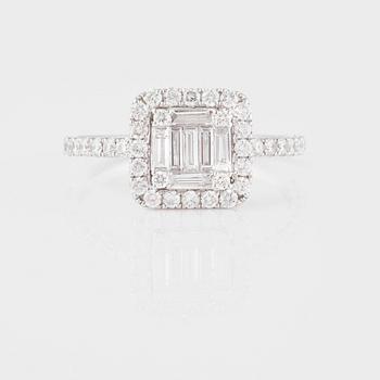 RING, med briljant och baguetteslipade diamanter ca 0.90 ct.