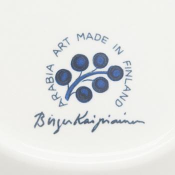Birger Kaipiainen, lautanen, posliinia, signeerattu Arabia Art Made in Finland.