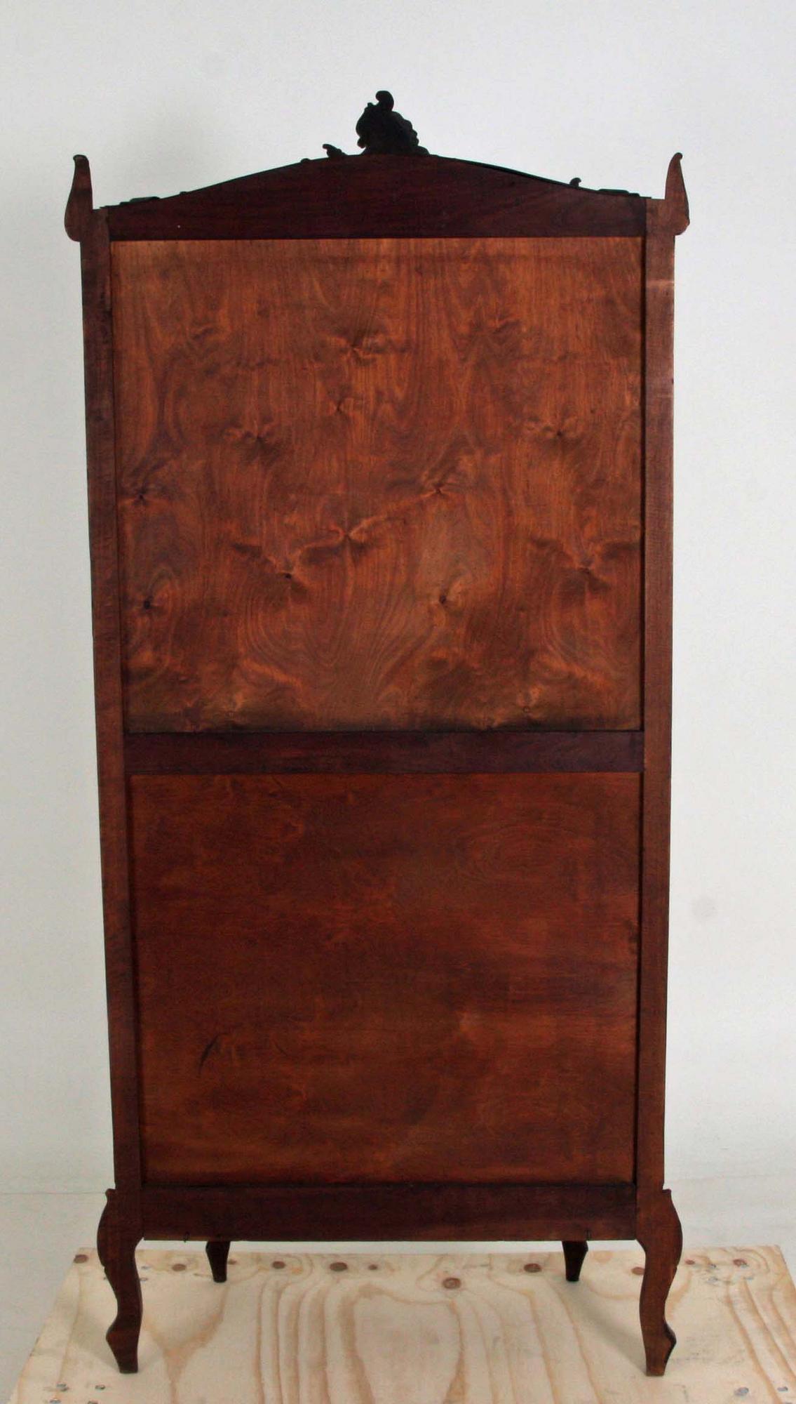 VITRINSKÅP, Louis XV-stil.