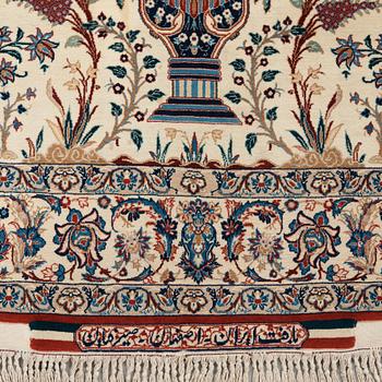 Seirafian, A RUG. An old Esfahan Seirafian. 175 x 105 cm.