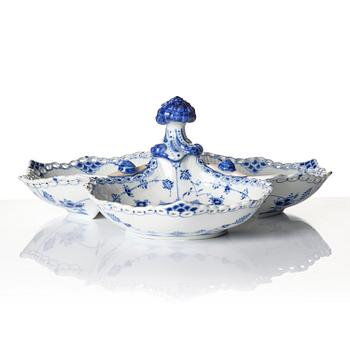 A Royal Copenhagen 'Musselmalet' / 'blue fluted full lace' cabaret dish, Denmark, 1966.