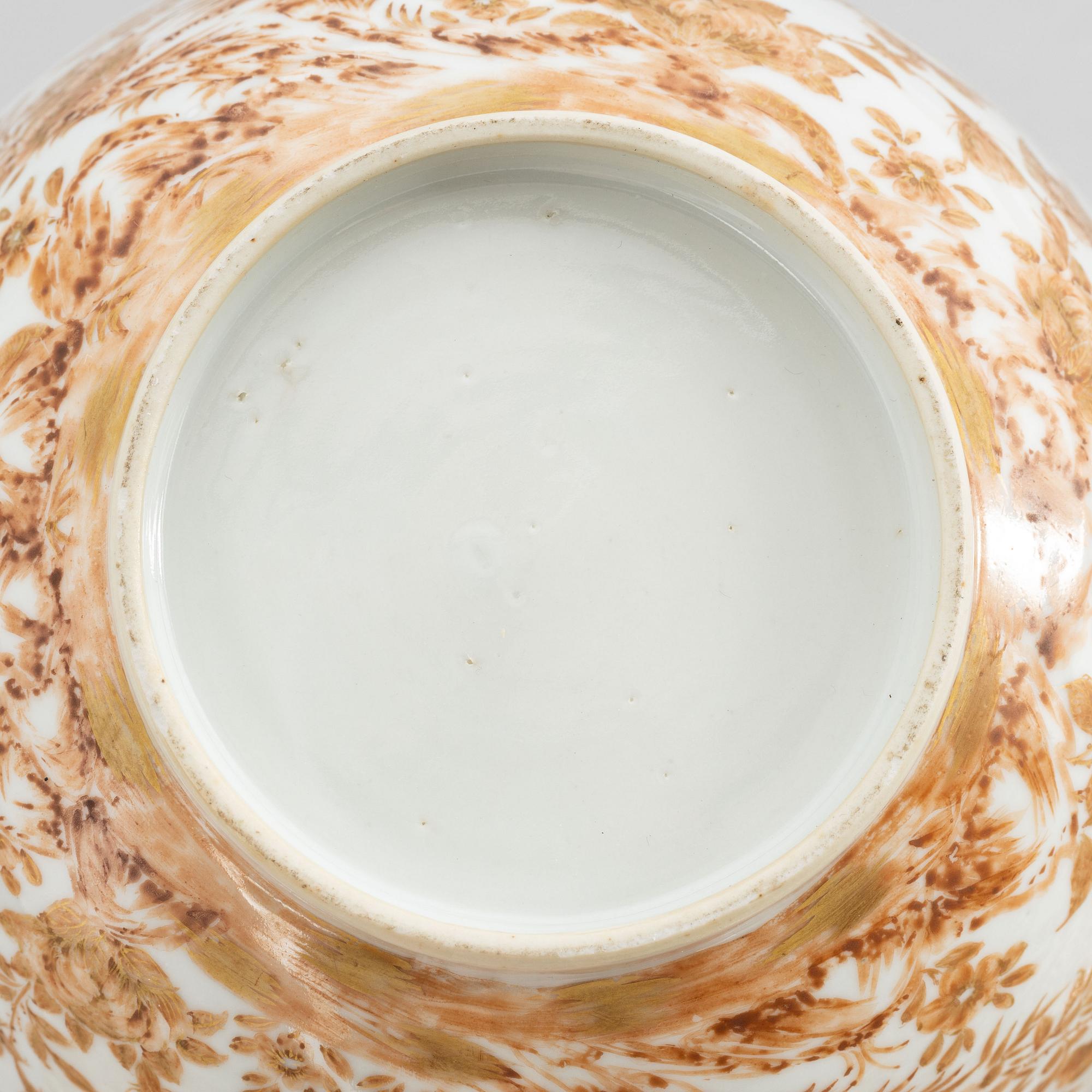 A 36-piece Canton tea service, Qing dynasty, second half of the 19th Century.