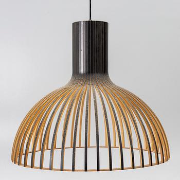 Seppo Koho, taklampa, "Victo 4250 Pendel", Secto Design, Finland, 2000-tal.