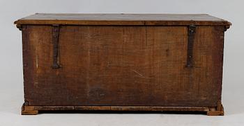 CASSONE, betsat trä, 1700-tal.