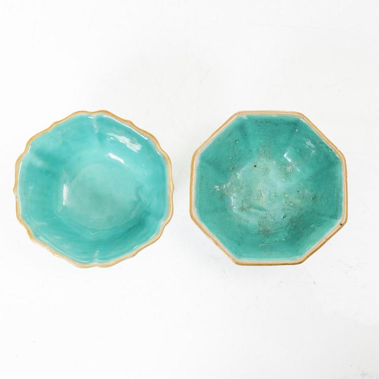 Skålar, sju stycken, porslin, Kina, sen Qingdynasti/omkring 1900.