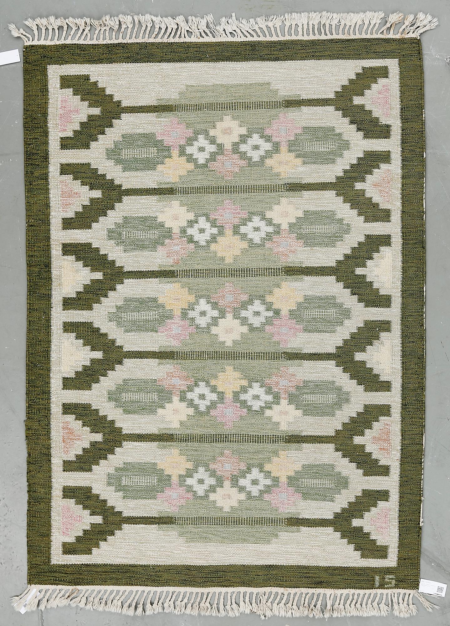 MATTA, rölakan. Ingegerd Silow, signerad IS. Ca 196x141 cm.