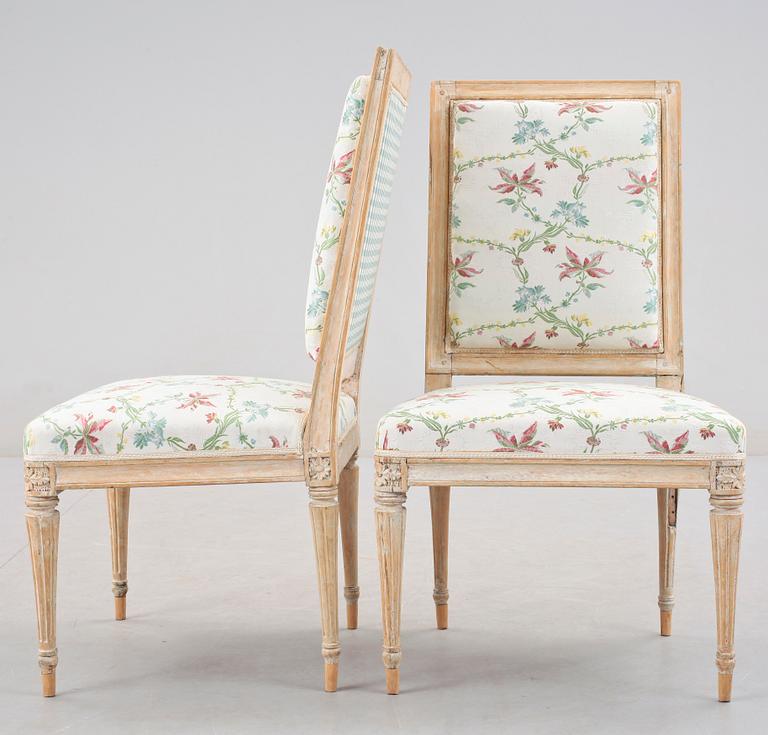 STOLAR, ett par, gustavianska, 1700-talets slut.