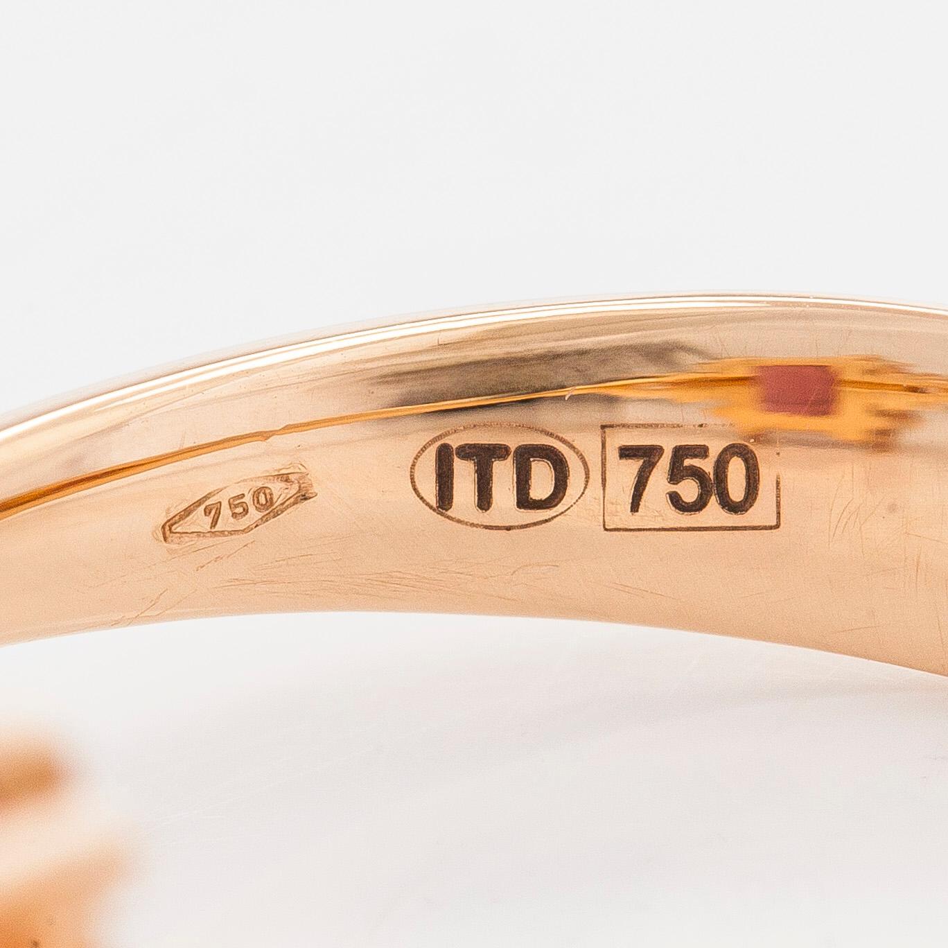 Ring, 18K guld med turmalin och briljantslipade diamanter.