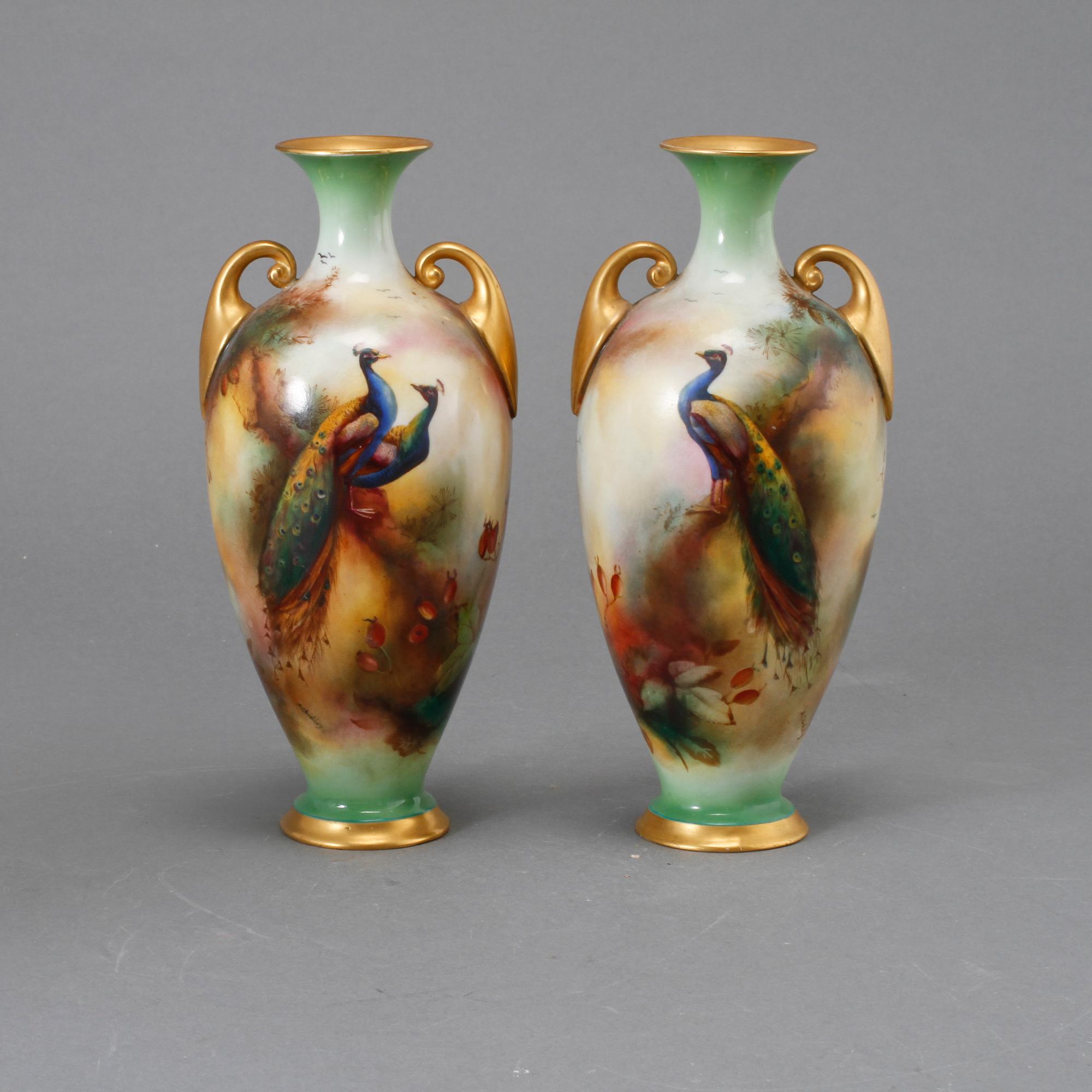 HÄNKELVASER, ett par, Royal Worcester, 1905.