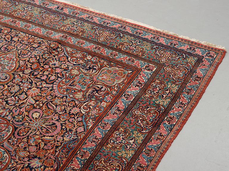 Matto, semi-antique Tehran/Semnan, ca  247 x 189 cm.