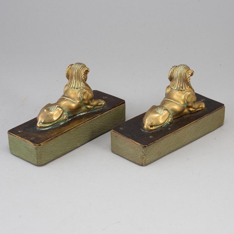 A pair of 19th century bronze sculptures.