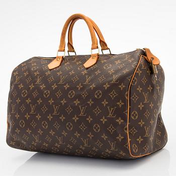 Louis Vuitton, a Monogram Canvas 'Speedy 40' bag.