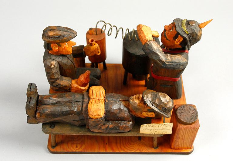 SKULPTUR, trä, sign G. Larsson Bjärred- 79.