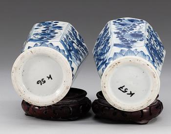 A matched pair of blue and white vases, Qing dynasty, Kangxi (1662-1722). (2).