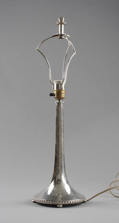 LAMPFOT, silver, C.G. Hallberg, Stockholm, 1925.
