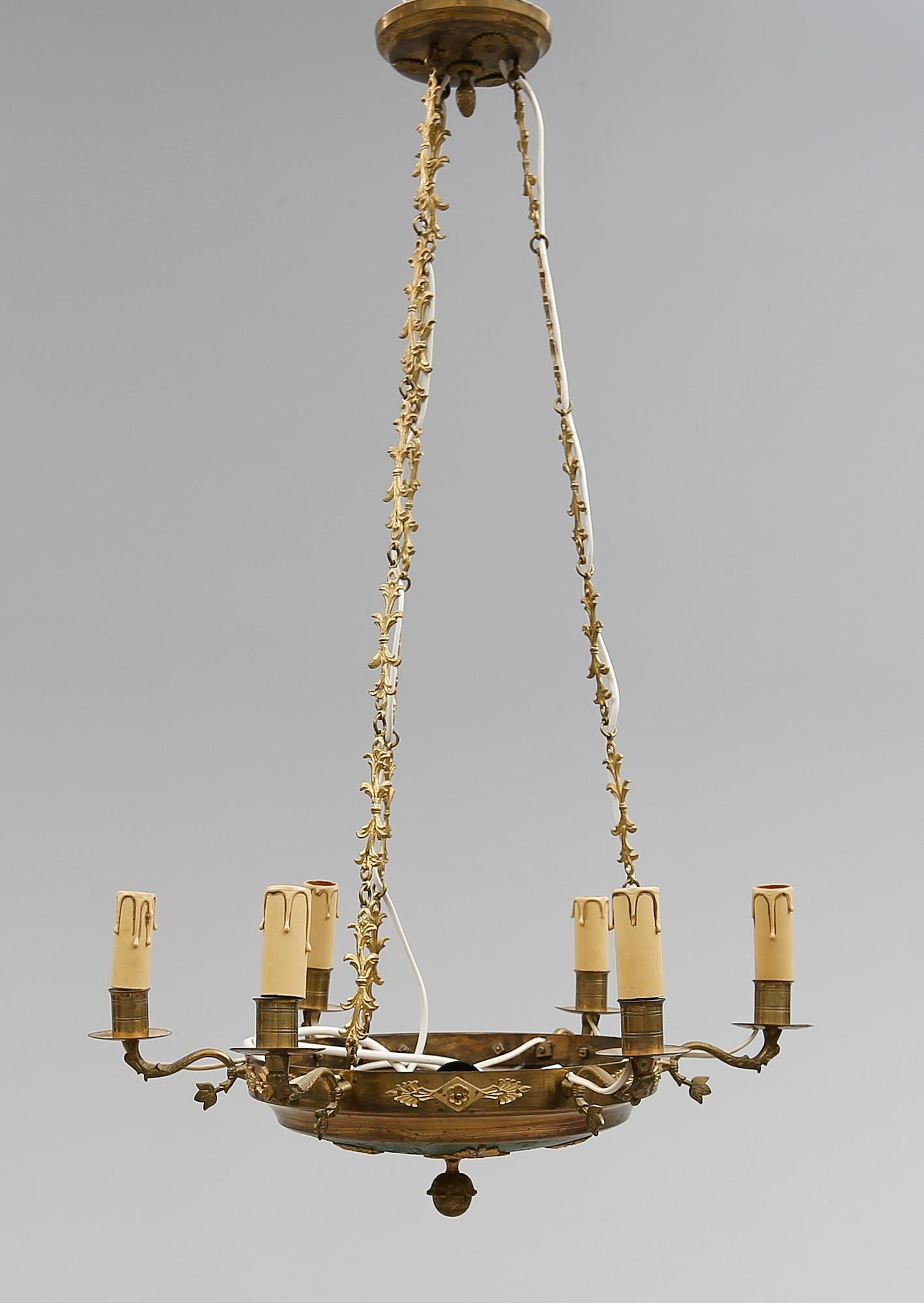 TAKAMPEL, empirestil, 1900-talets mitt. Höjd ca 17 cm.