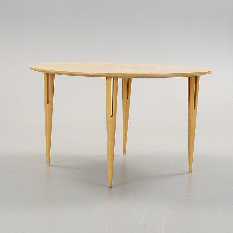 BORD, "Superellips", Bruno Mathsson, etikettmärkt.