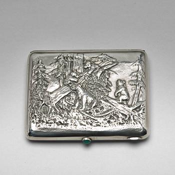 227. Cigarettetui, icke identifierad mästarstämpel, silver, Moskva 1908-1917.