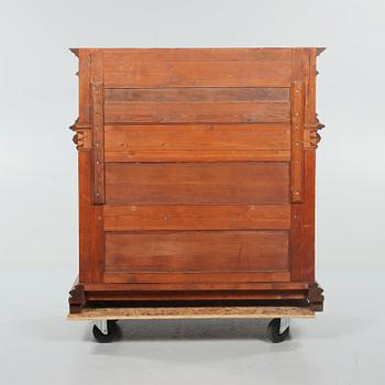 SIDEBOARD, nyrenässans, sent 1800-tal.