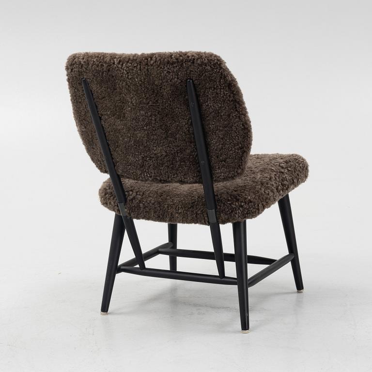 Fåtölj, fårskinn, Engen, Örkelljunga, 1900-talets mitt.