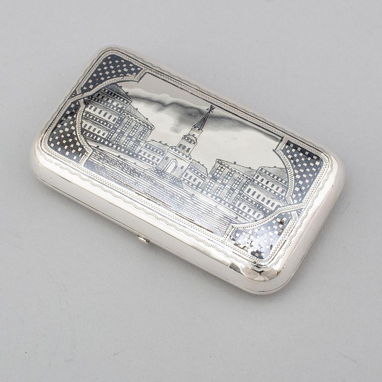 A Russian 19th century parcel-gilt and niello snuff-box, unidentified makers mark, Moscow 1884.