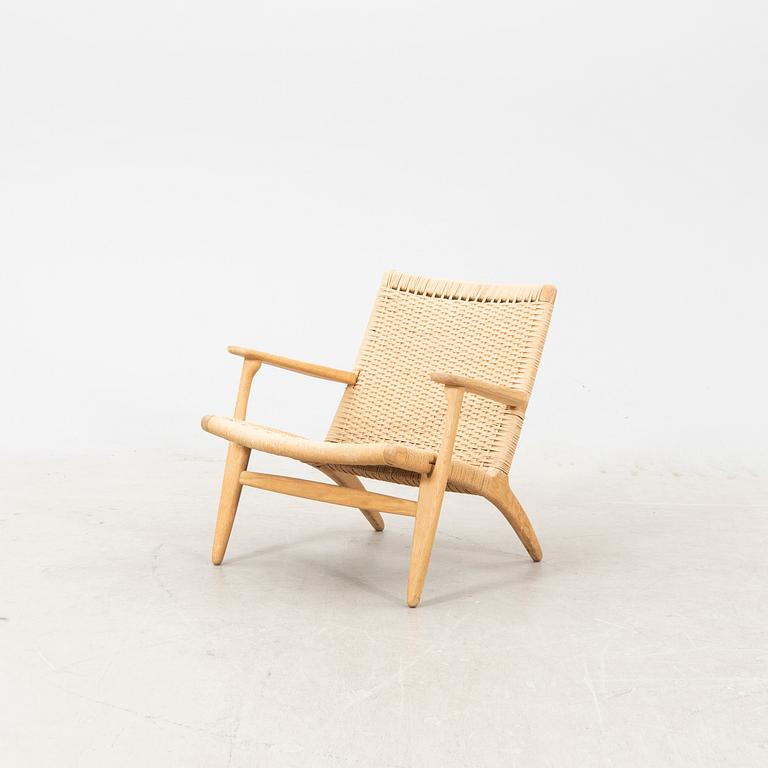 Hans J Wegner, fåtölj CH-25, formgiven 1951.